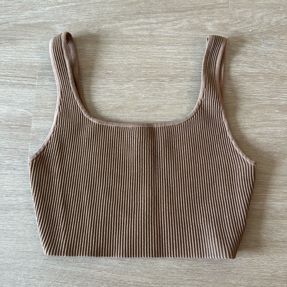 NWOT Babaton Sculpt Knit Squareneck Cropped tank
